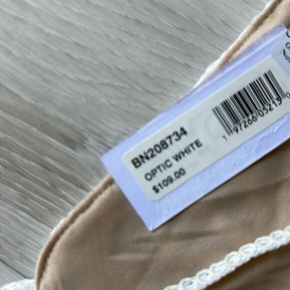 Steve Madden Daisy Dress Steve Madden‎ Crochet overlay
size 2 Off White Nwt - Picture 6 of 6